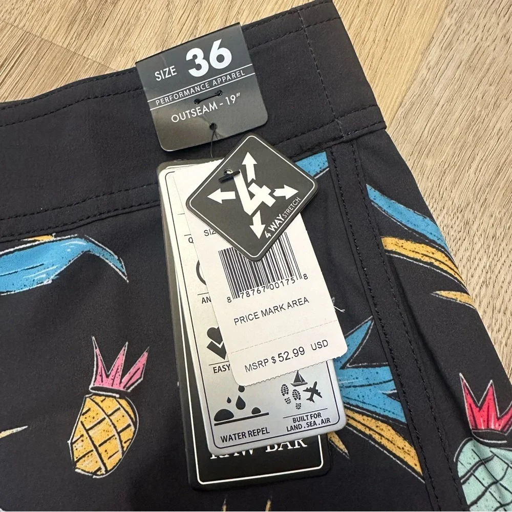 Performance Apparel Hybrid Men’s Shorts size 36